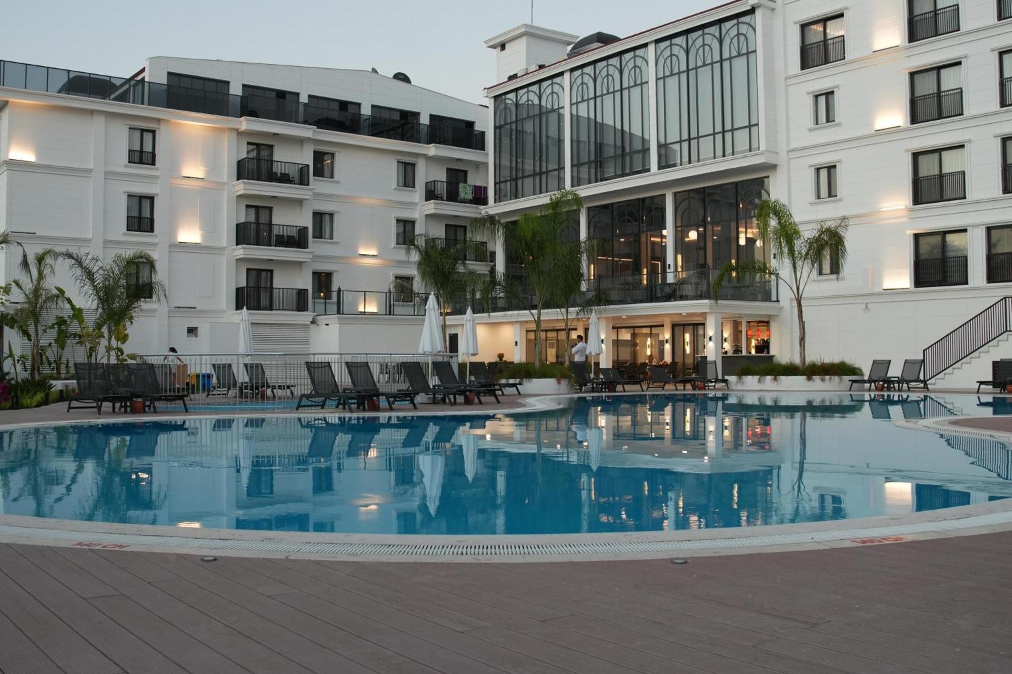 Ramada By Wyndham Dalaman Exterior photo
